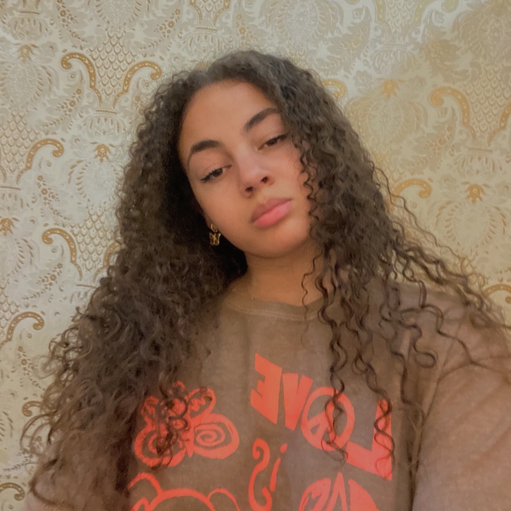 Meet your Posher, Emily